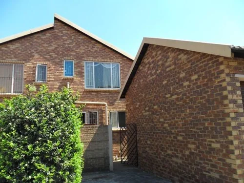 Allen's Nek, Roodepoort