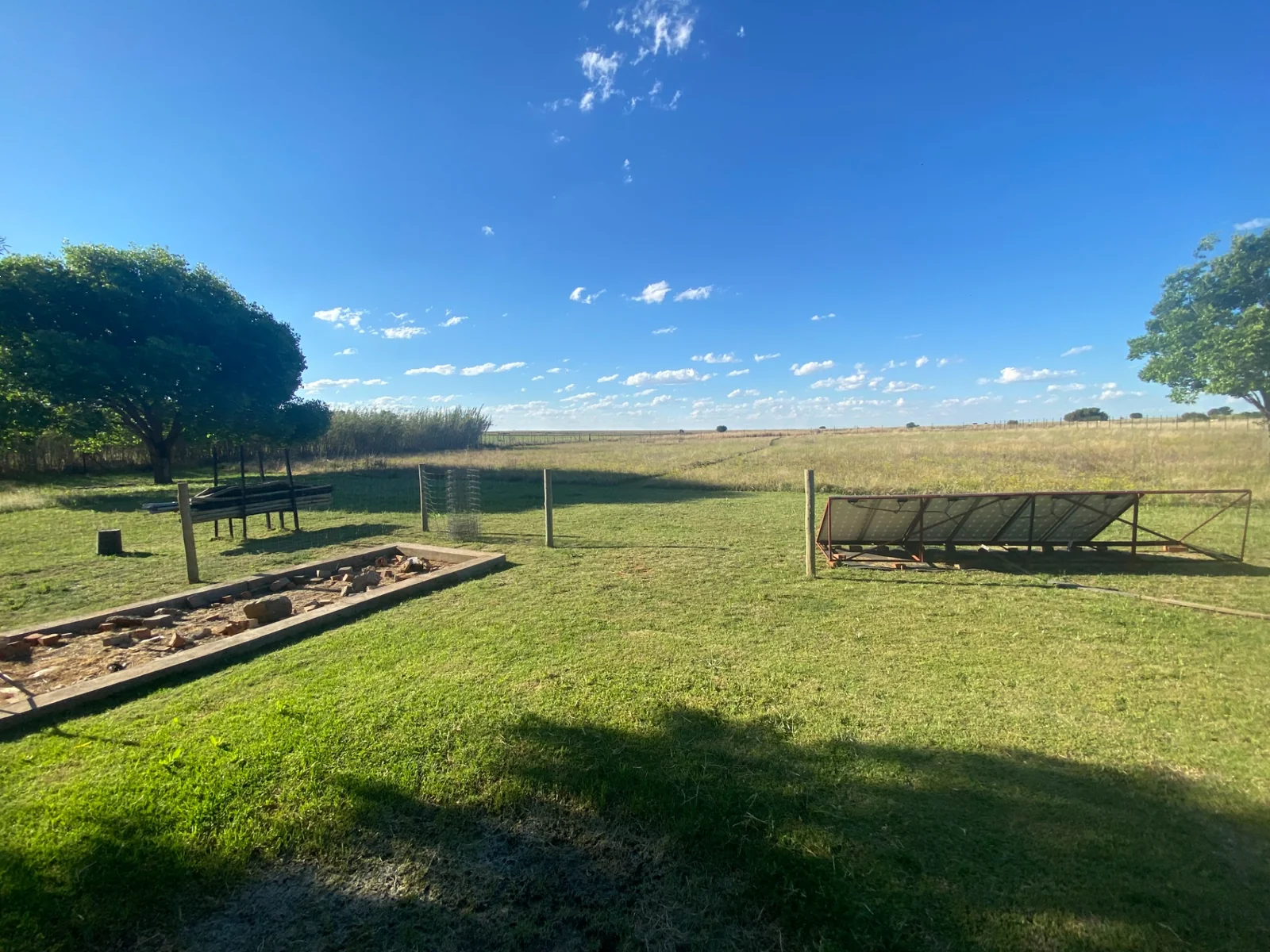 Lovely house on 1ha land to rent in Bainsvlei
