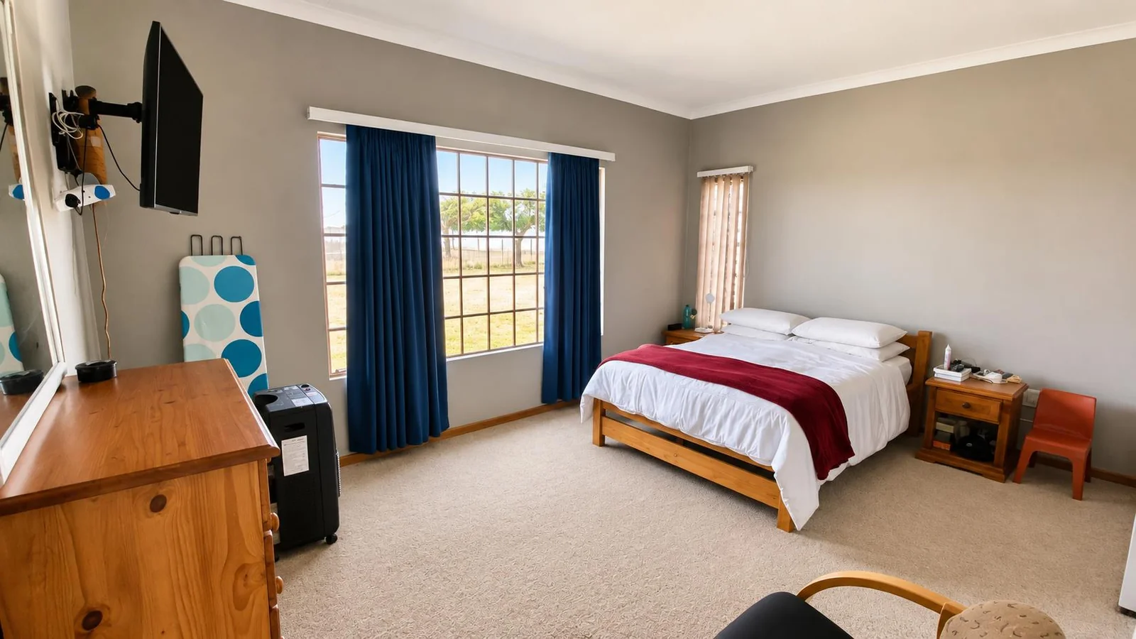 Lovely house on 1ha land to rent in Bainsvlei