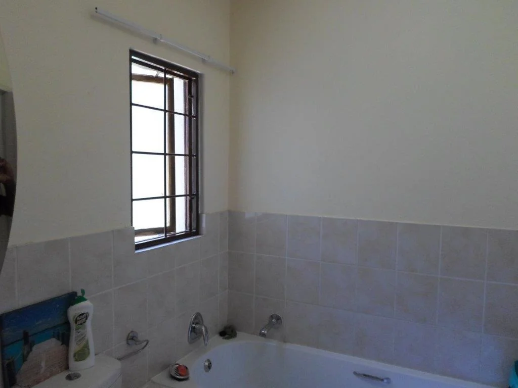 A 3 bed-roomed  Townhouse in an upmarket Broadacres for Rent!!!