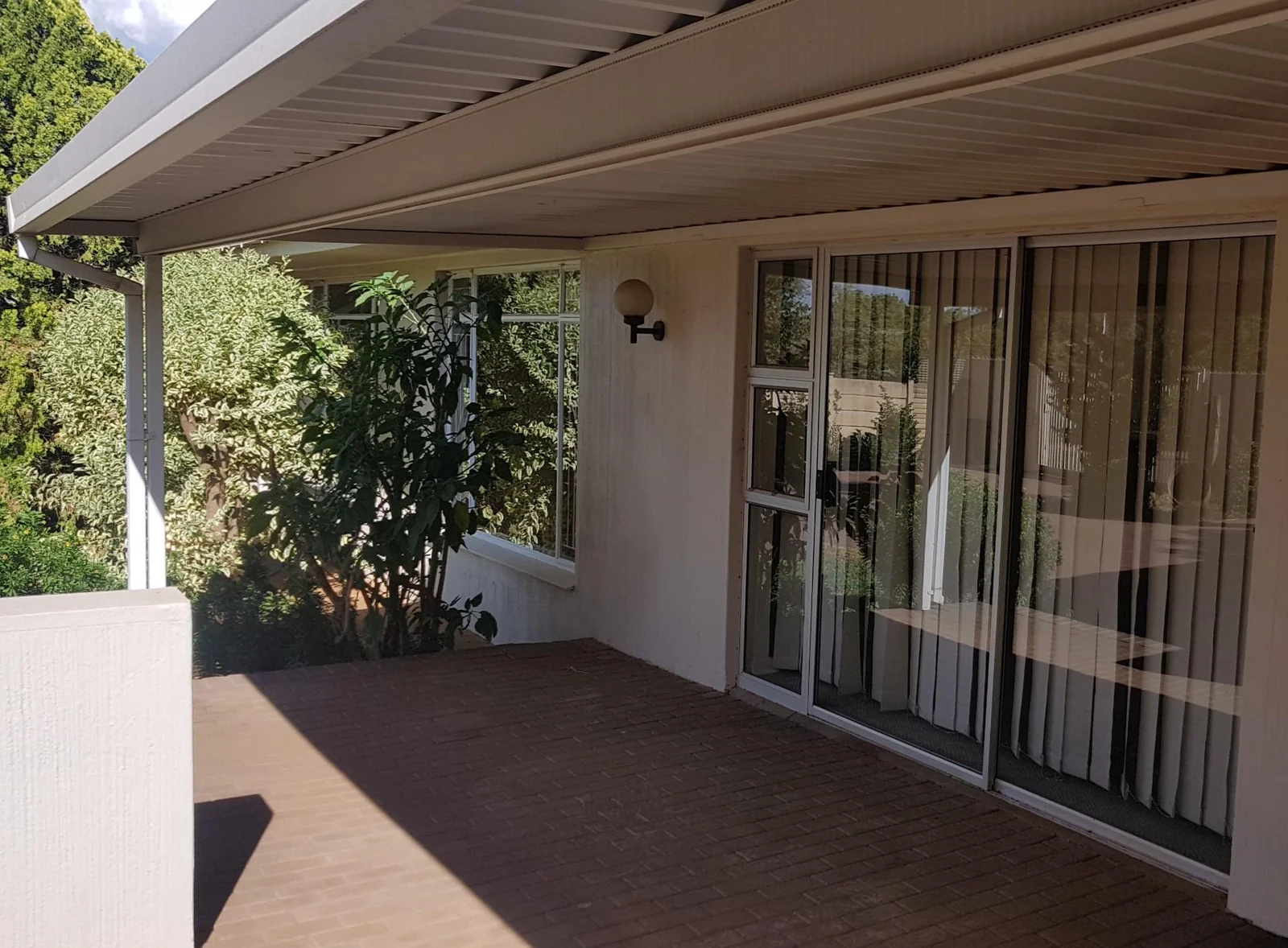 Four bedroom house to let in Fichardtpark.