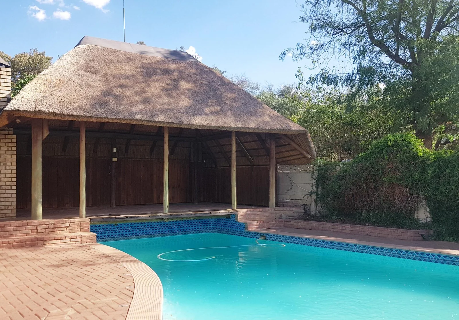 Four bedroom house to let in Fichardtpark.