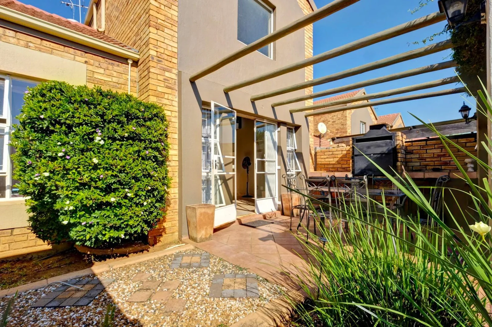 2 Bedroom , 1 Bathroom Duplex for Sale