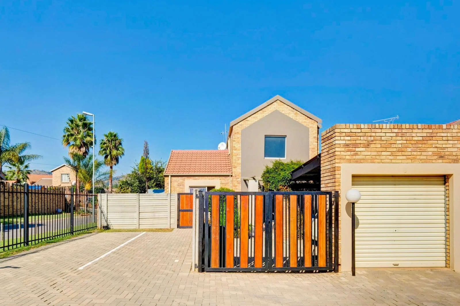 2 Bedroom , 1 Bathroom Duplex for Sale