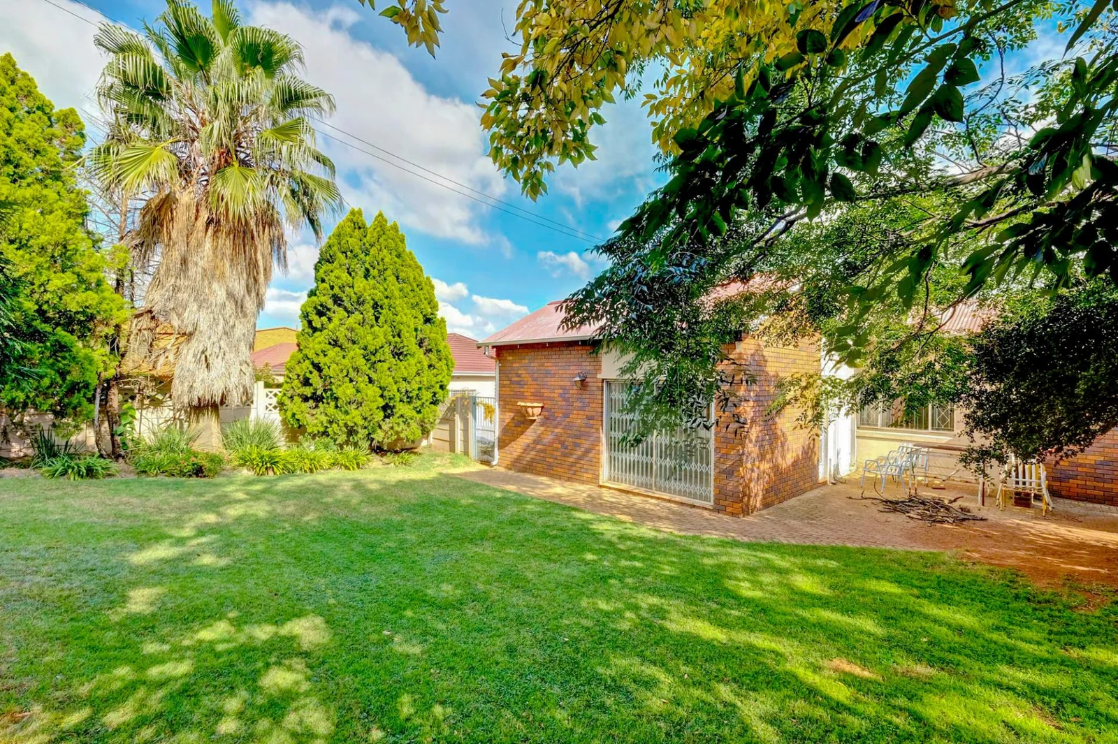 3 Bedroom house in Discovery, Roodepoort
