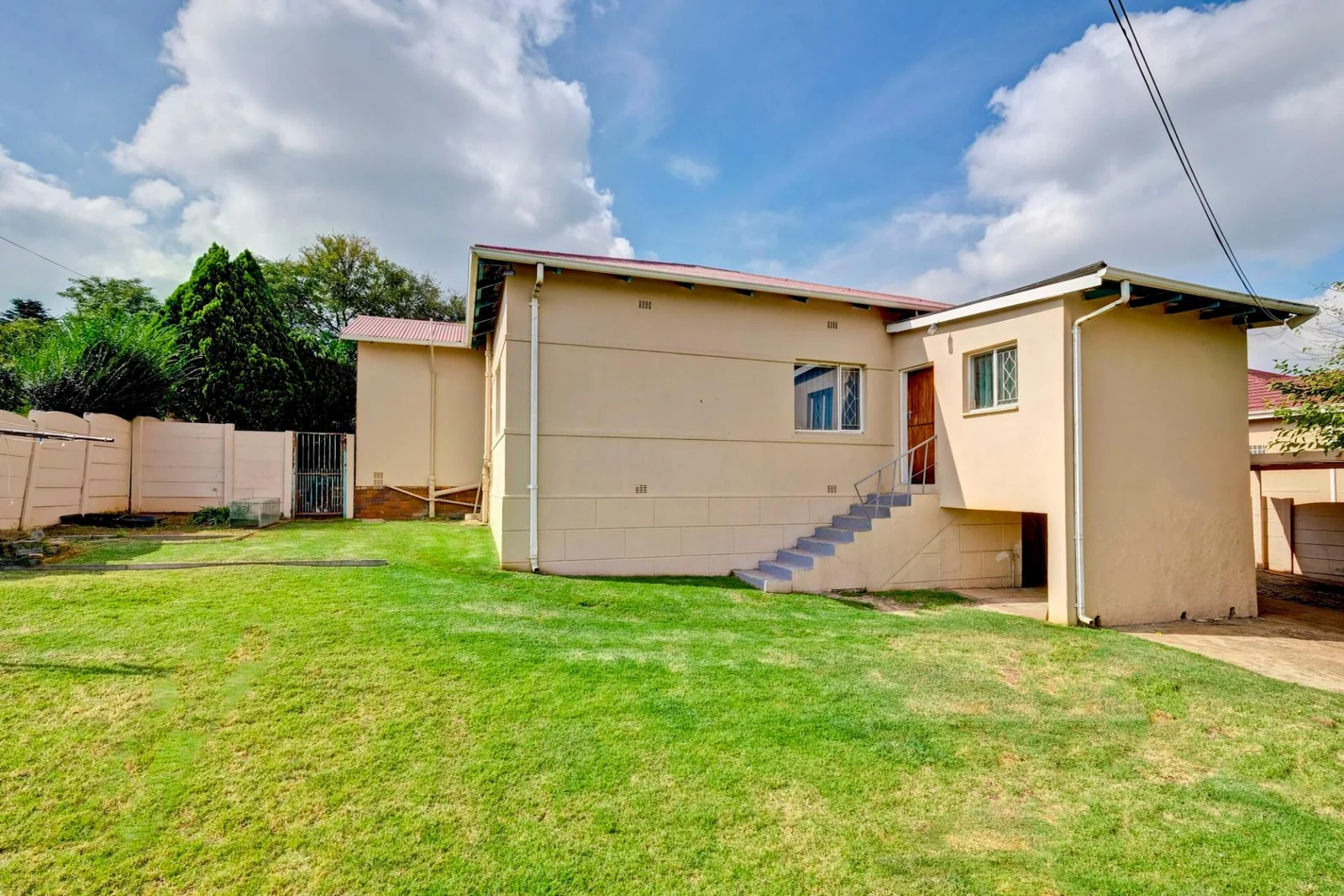 3 Bedroom house in Discovery, Roodepoort