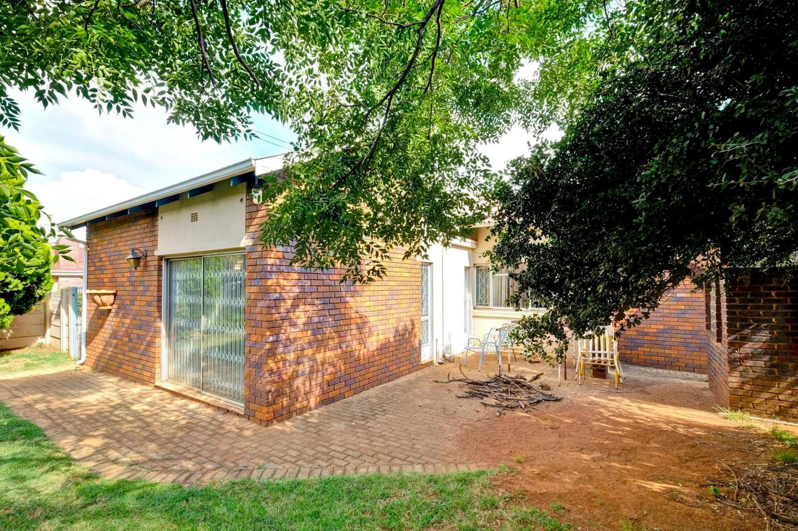 3 Bedroom house in Discovery, Roodepoort