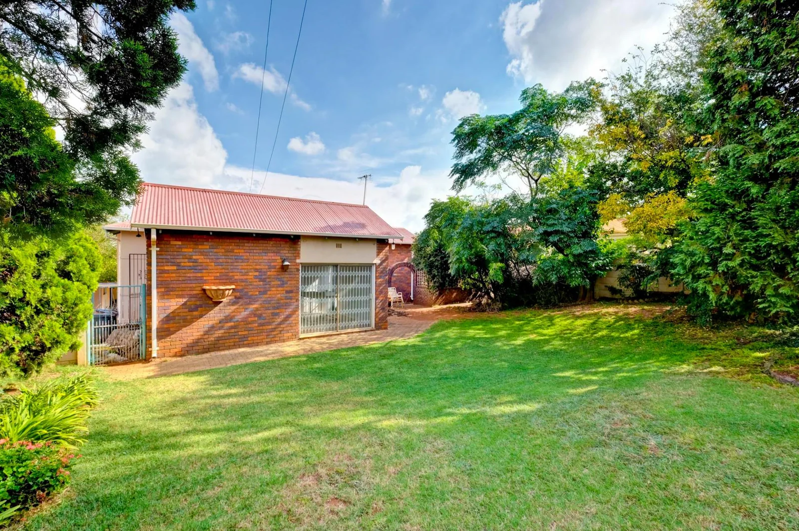 3 Bedroom house in Discovery, Roodepoort