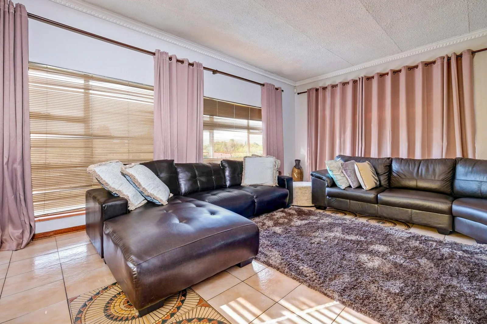 3 BEDROOM HOUSE FOR SALE IN DISCOVERY