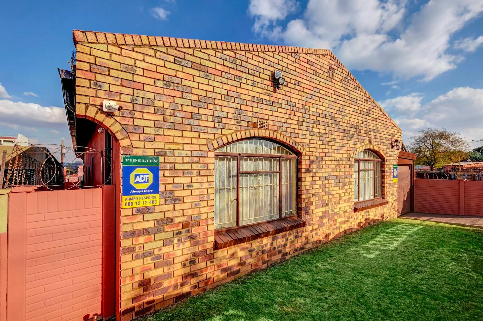 4 BEDROOM HOUSE FOR SALE IN RIVERLEA