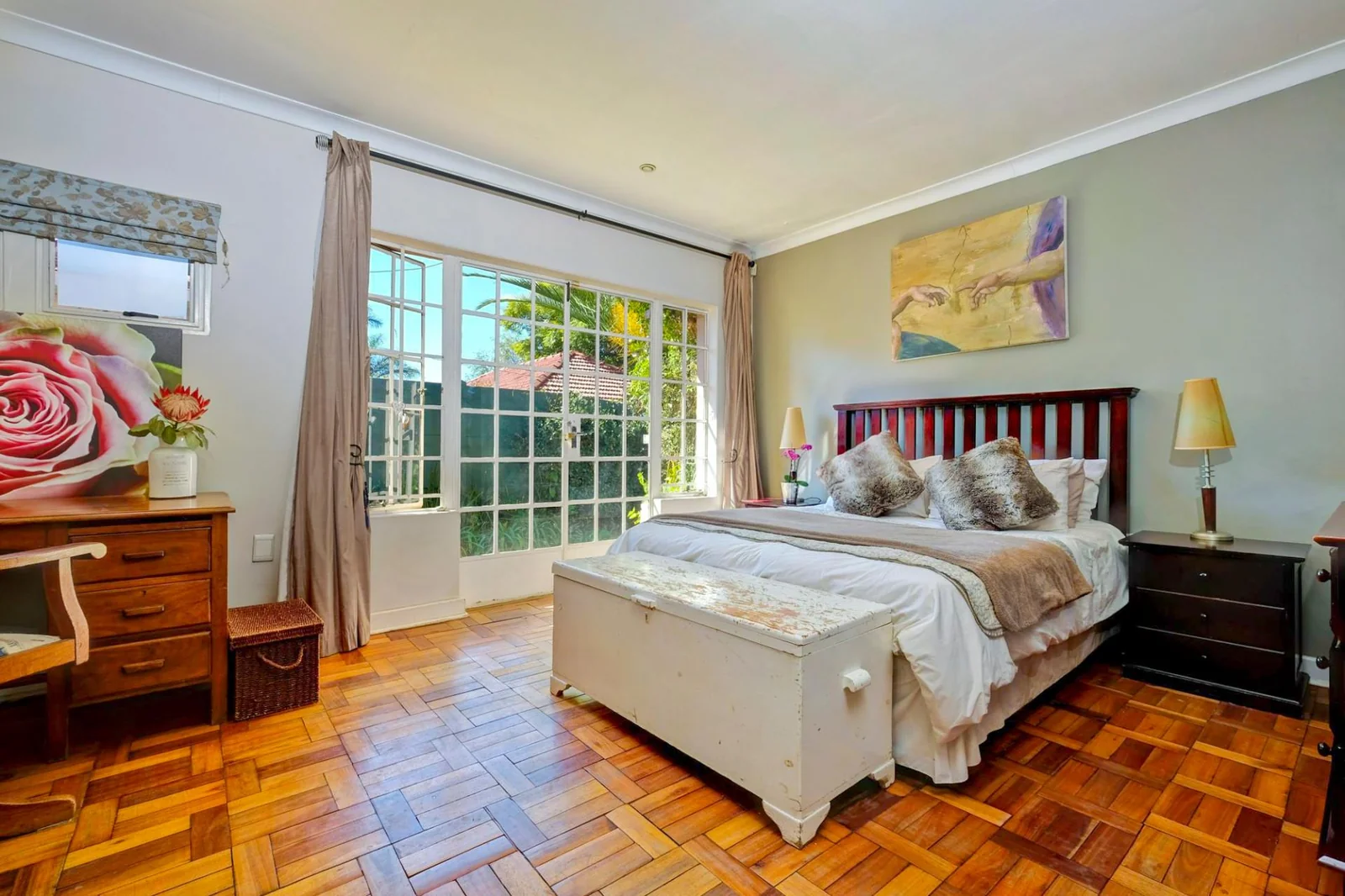 Beautiful Farms Style Home with Large Open Living Space