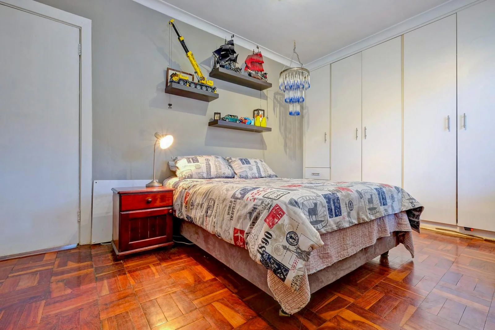 Beautiful Farms Style Home with Large Open Living Space