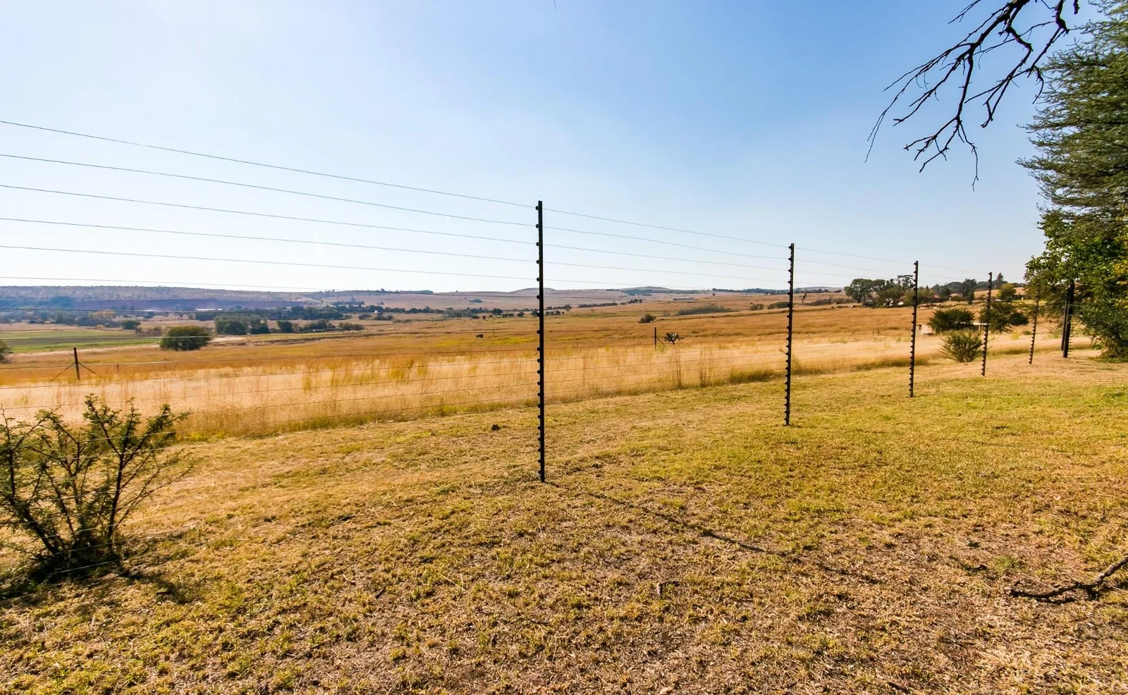 Agricultural 10.8ha Farm For Sale in Magaliesburg