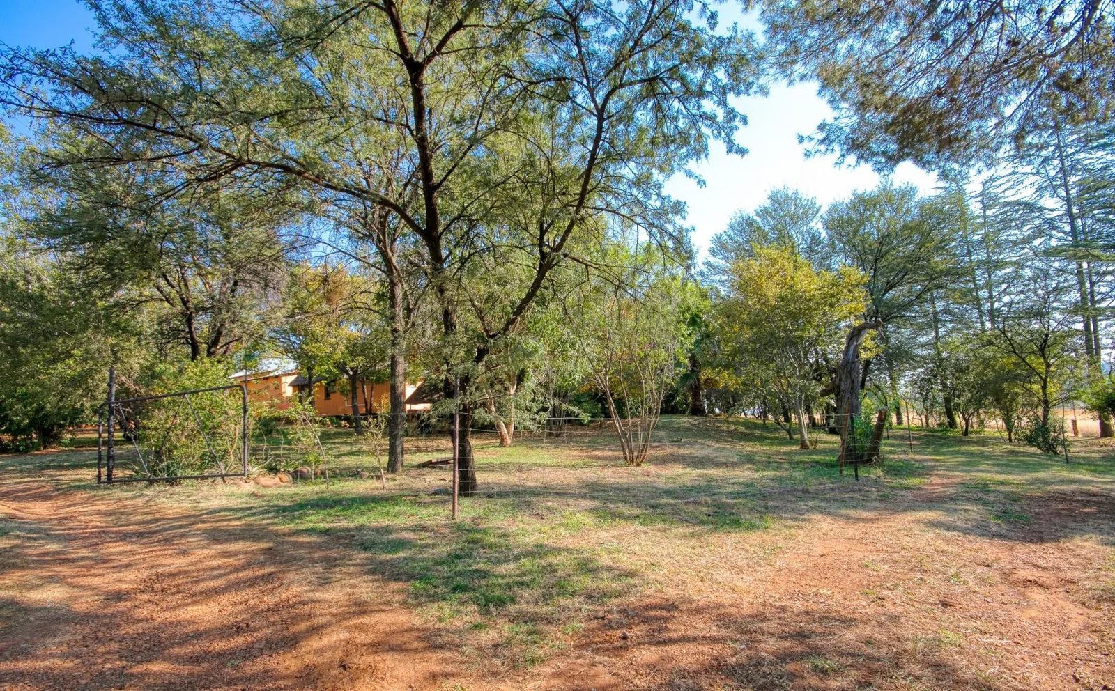Agricultural 10.8ha Farm For Sale in Magaliesburg