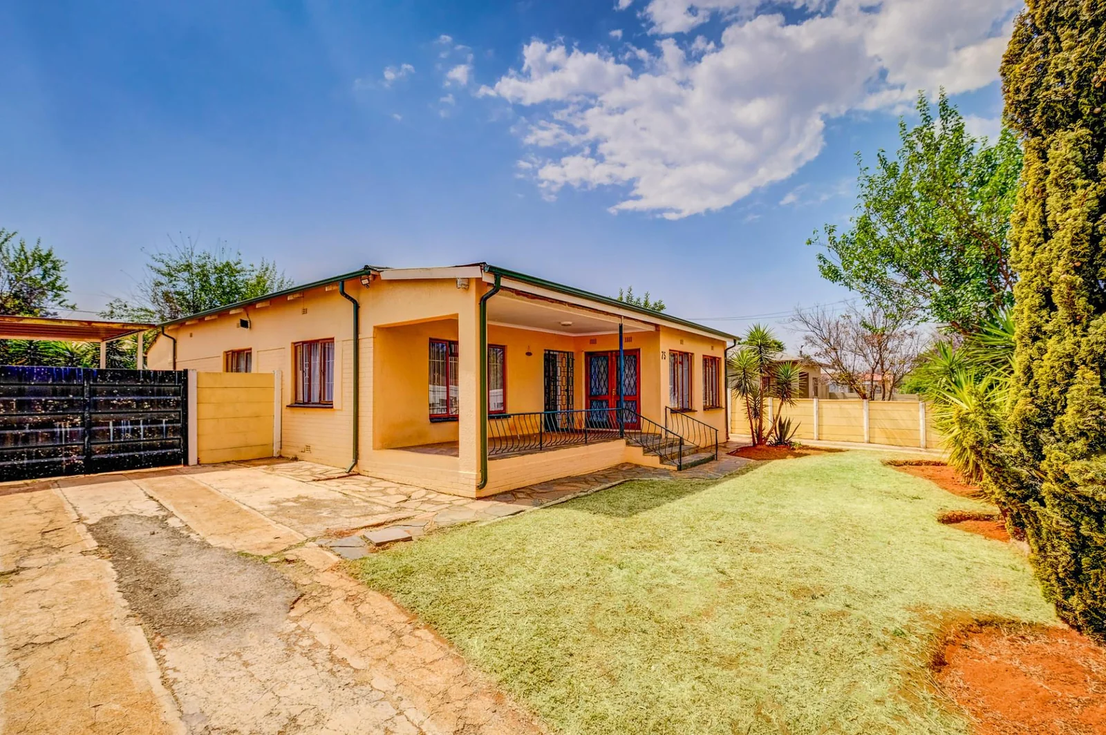 3 BEDROOM HOUSE FOR SALE IN FLORIDA