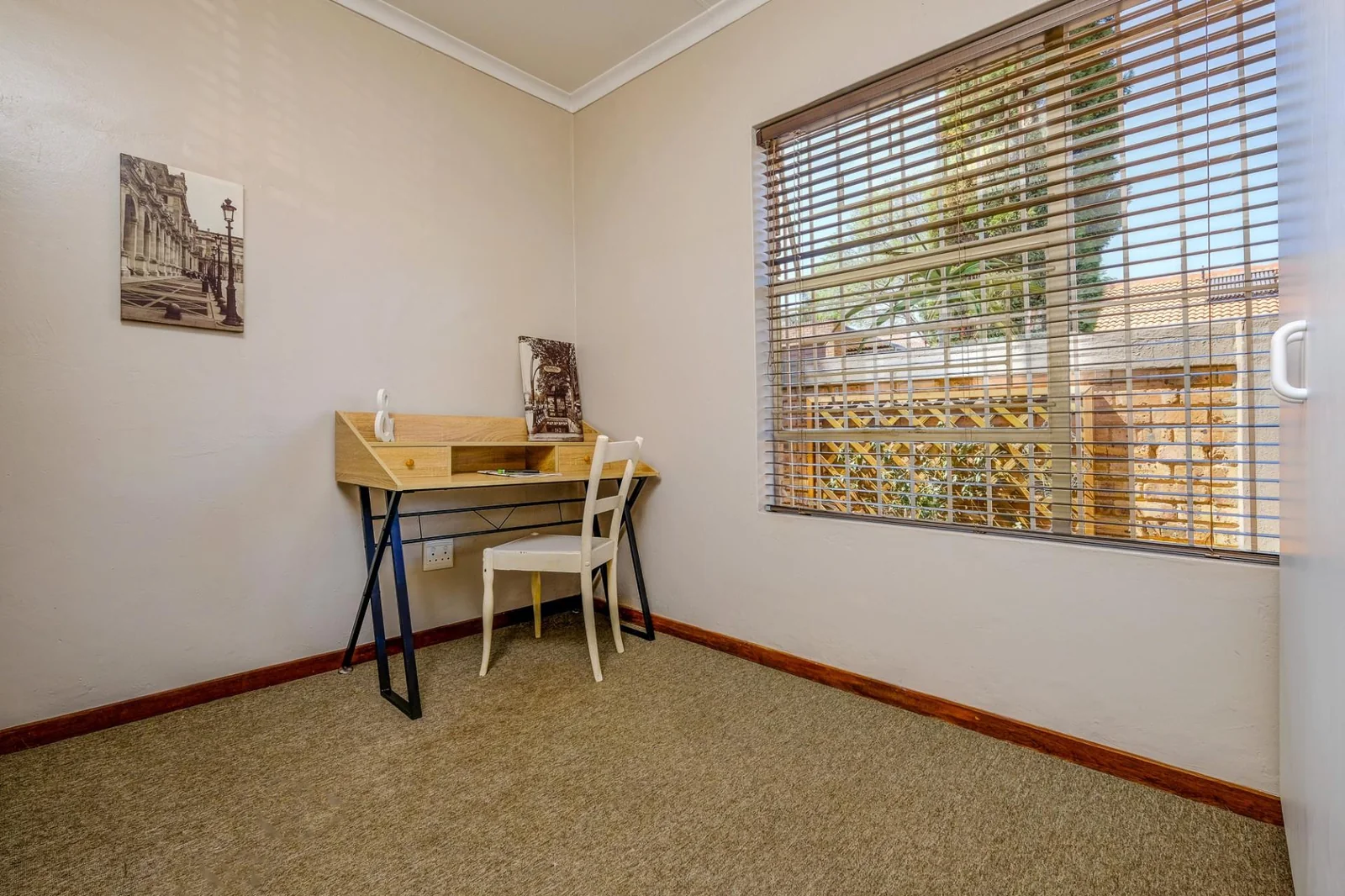 Superb simplex in a prime location