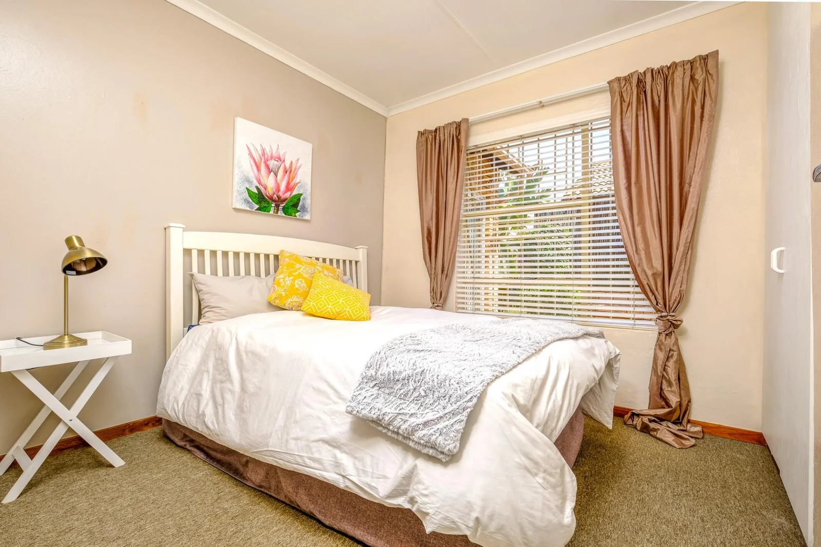 Superb simplex in a prime location