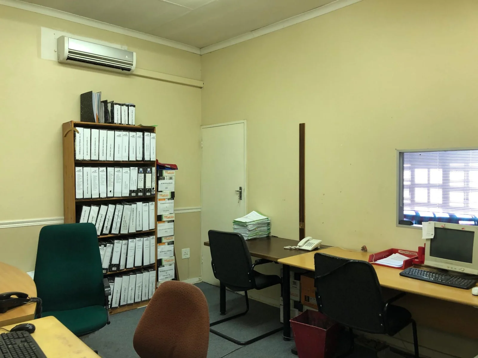 Commercial gem in Willows.