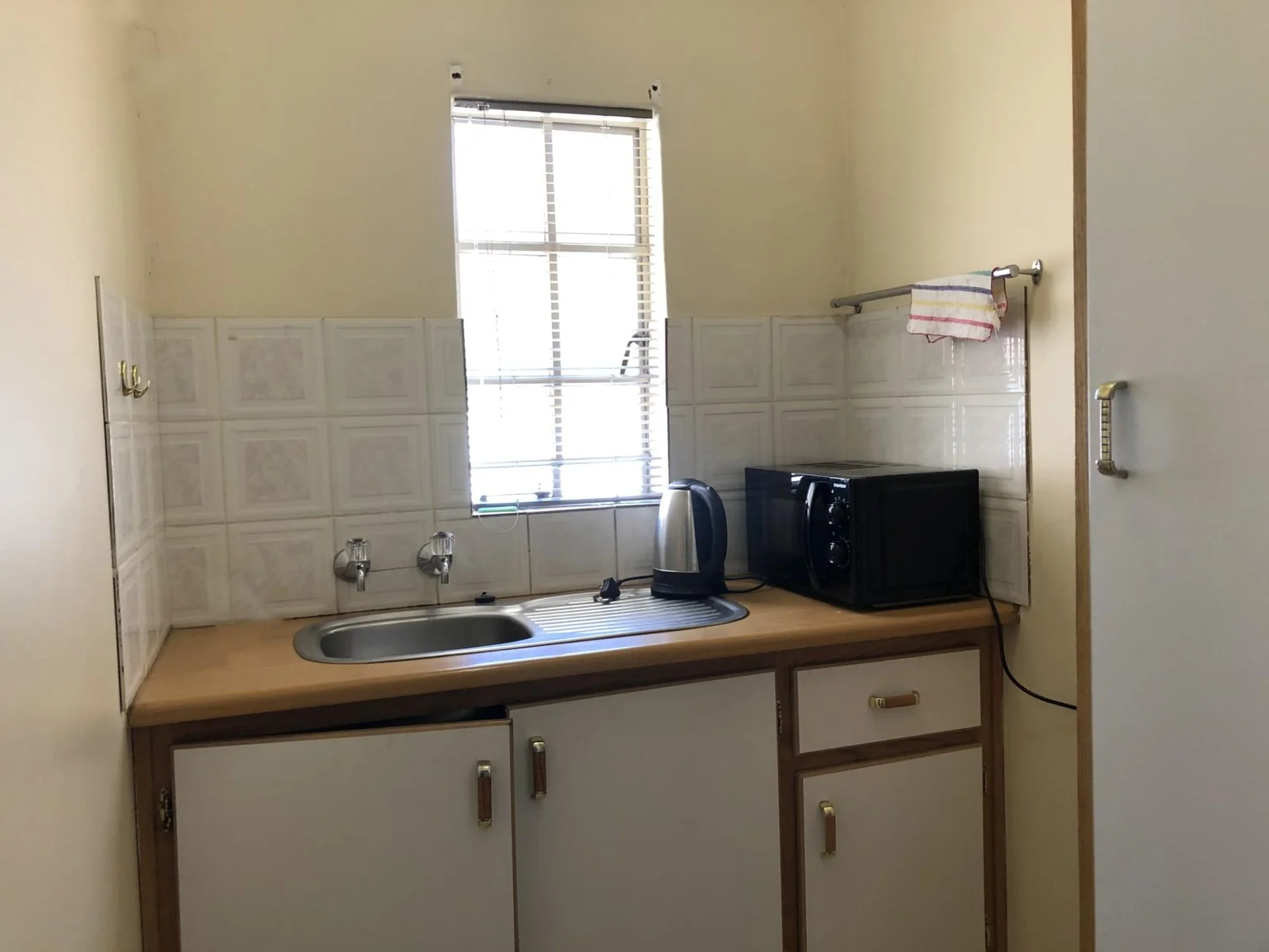 Commercial gem in Willows.