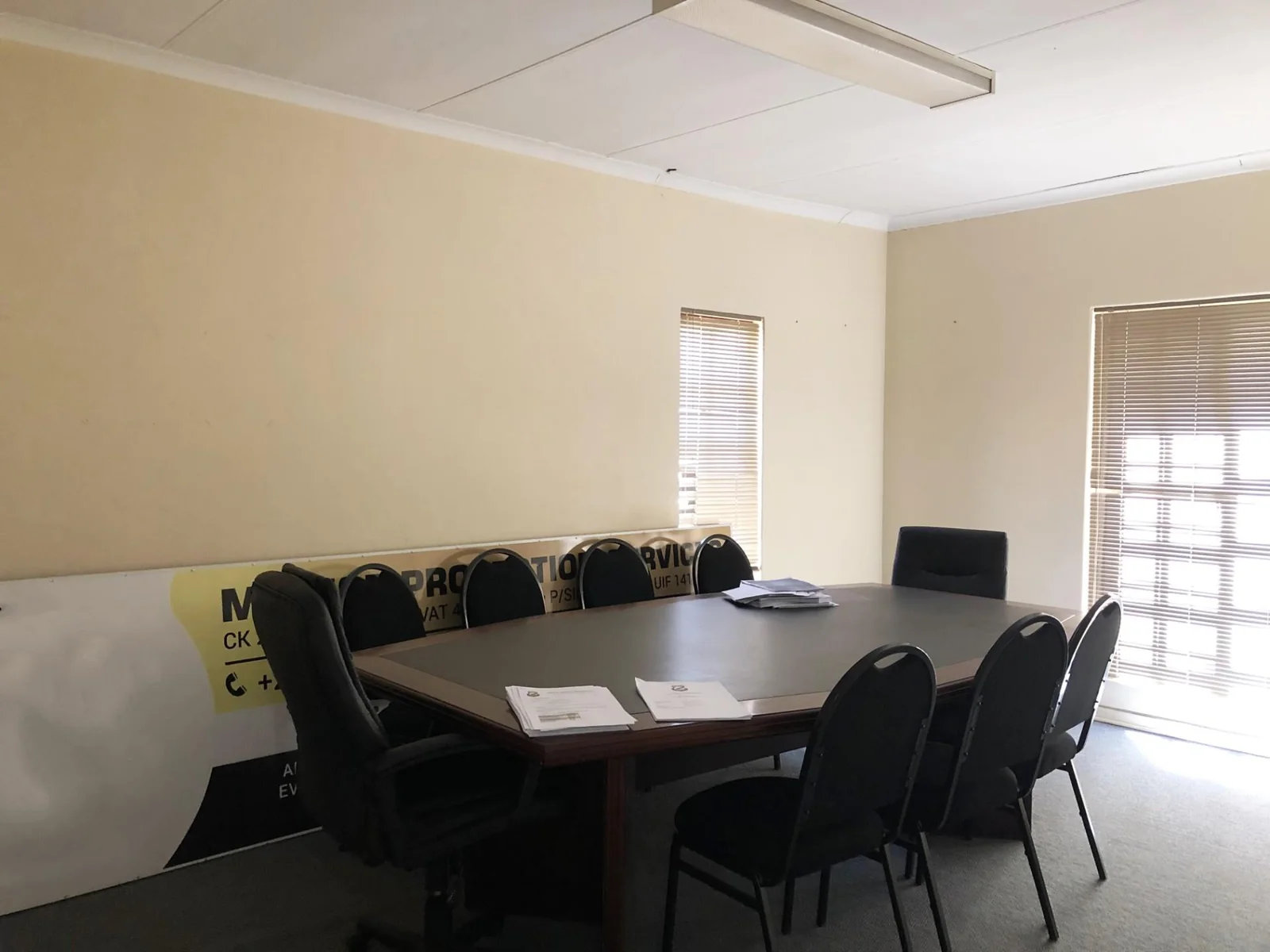 Commercial gem in Willows.