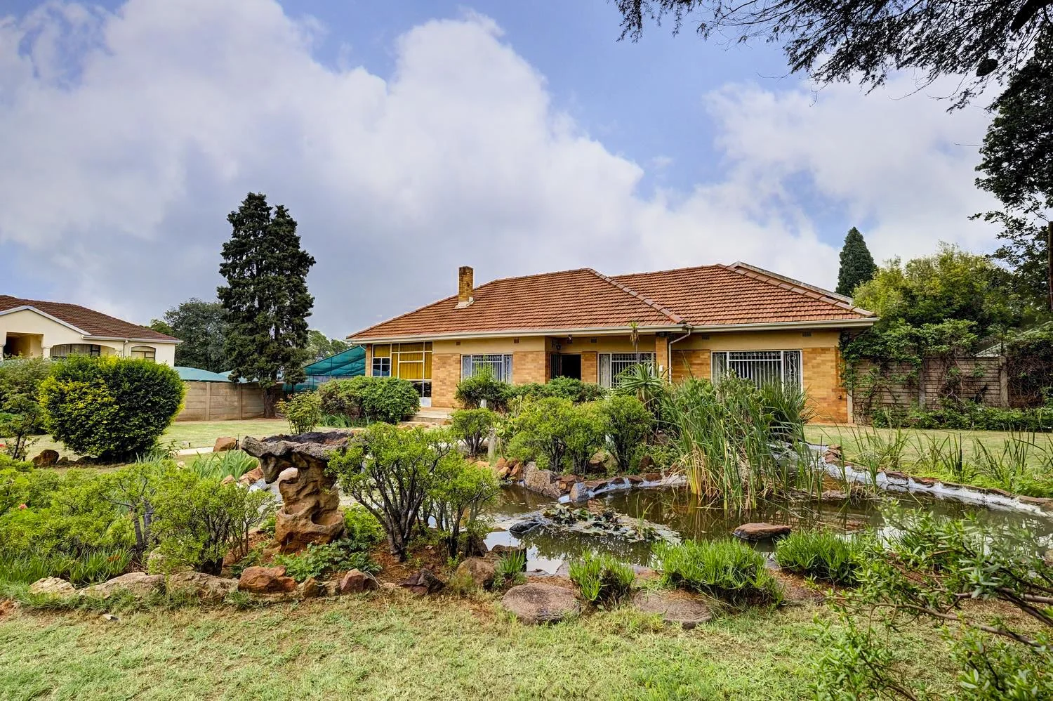 5 BEDROOM HOUSE FOR SALE IN FLORIDA PARK