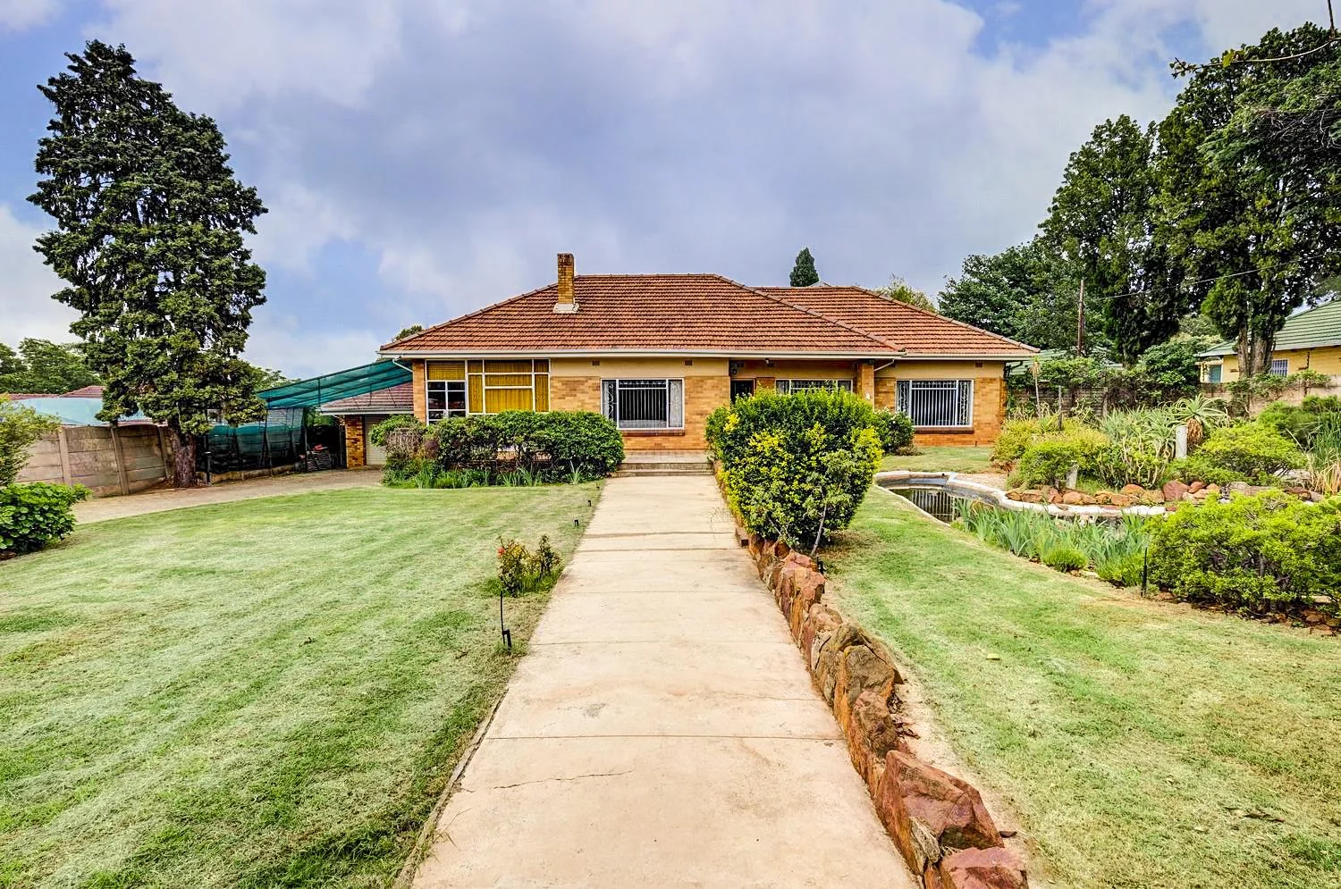 5 BEDROOM HOUSE FOR SALE IN FLORIDA PARK