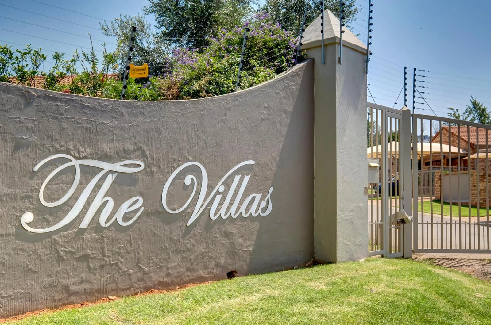 3 BEDROOM CLUSTER HOUSE IN WELTEVREDENPARK