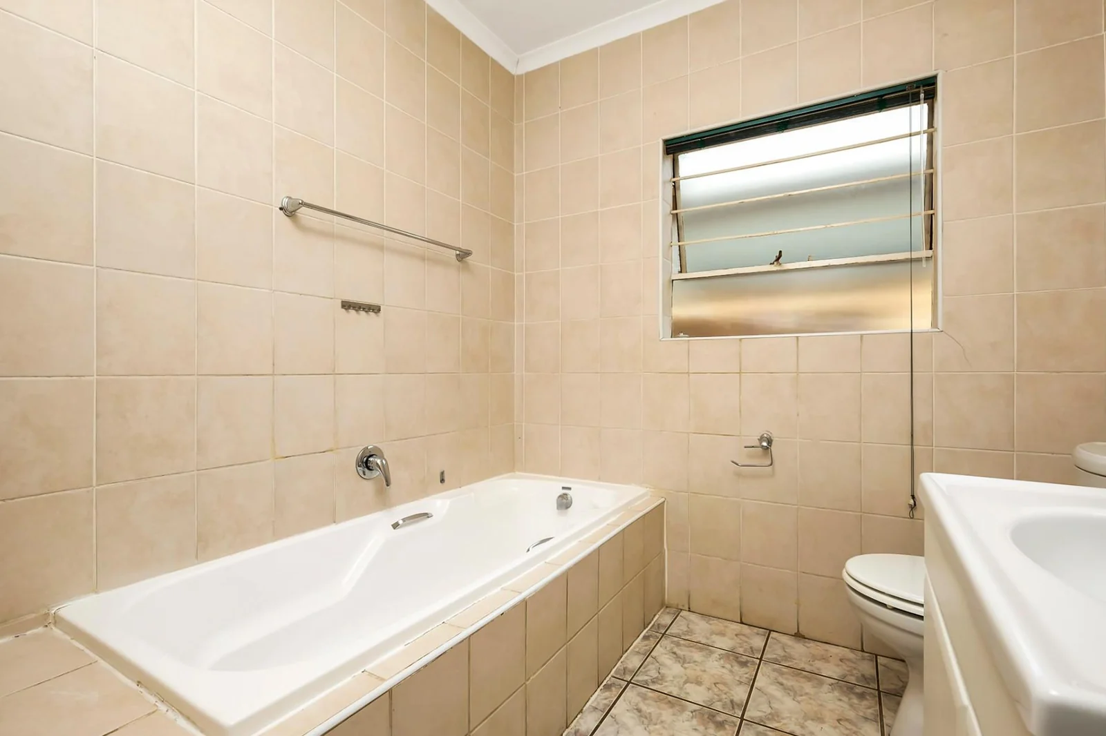 3 BEDROOM CLUSTER HOUSE IN WELTEVREDENPARK