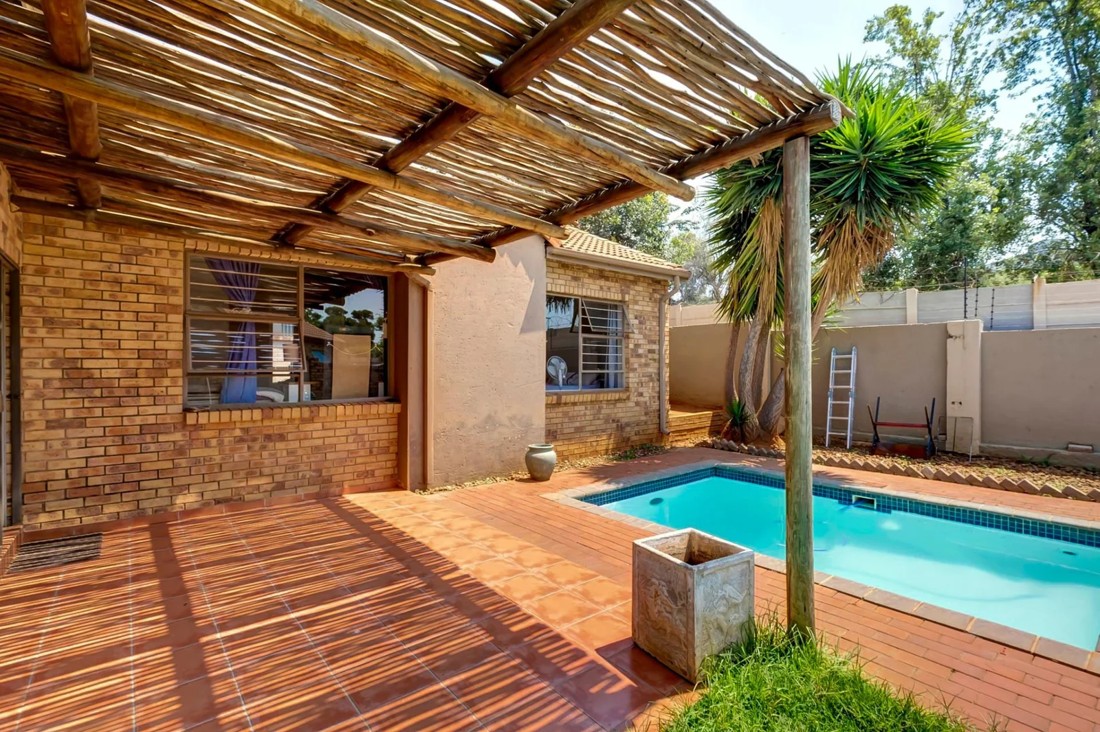 3 BEDROOM CLUSTER HOUSE IN WELTEVREDENPARK