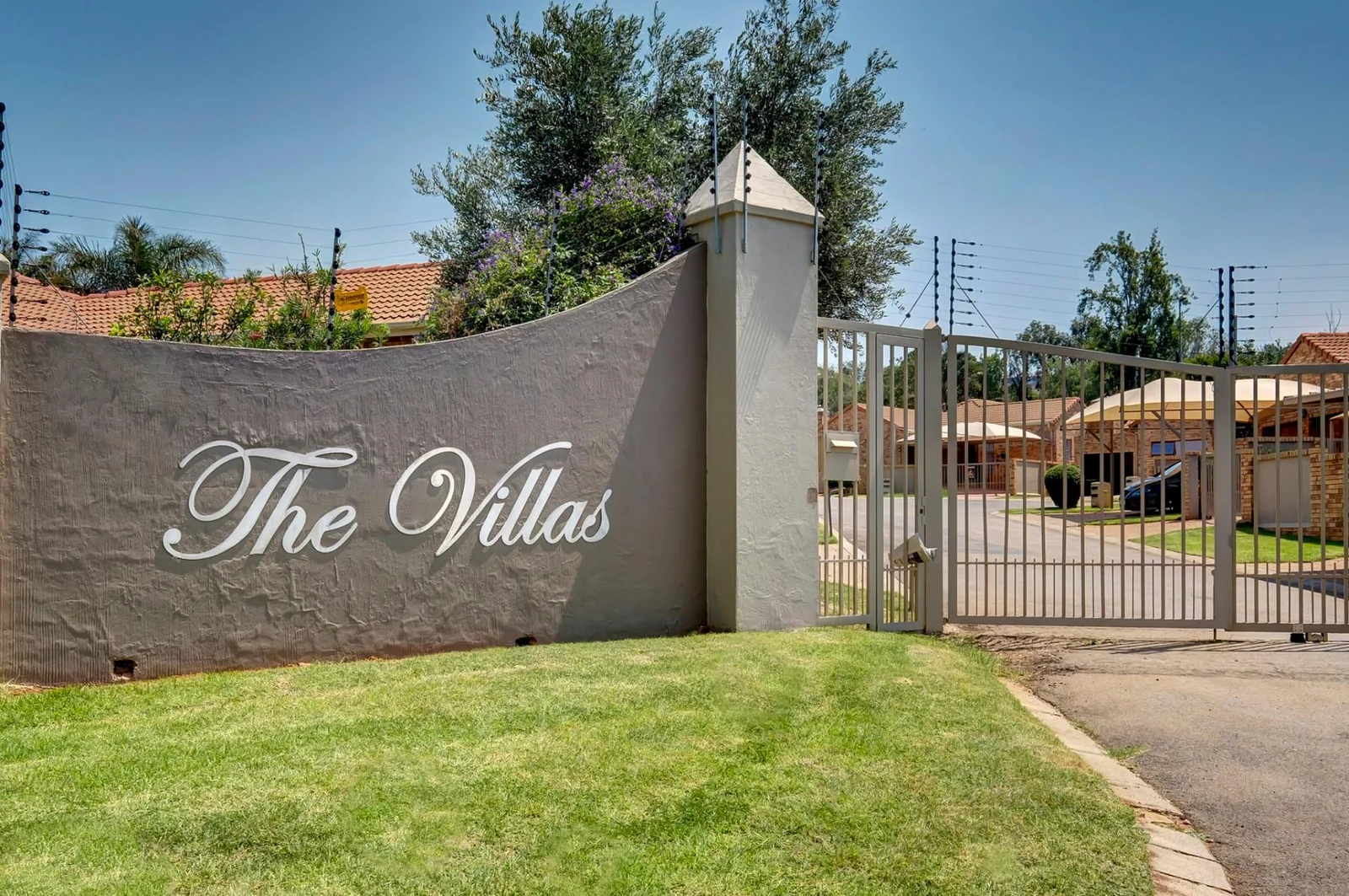 3 BEDROOM CLUSTER HOUSE IN WELTEVREDENPARK