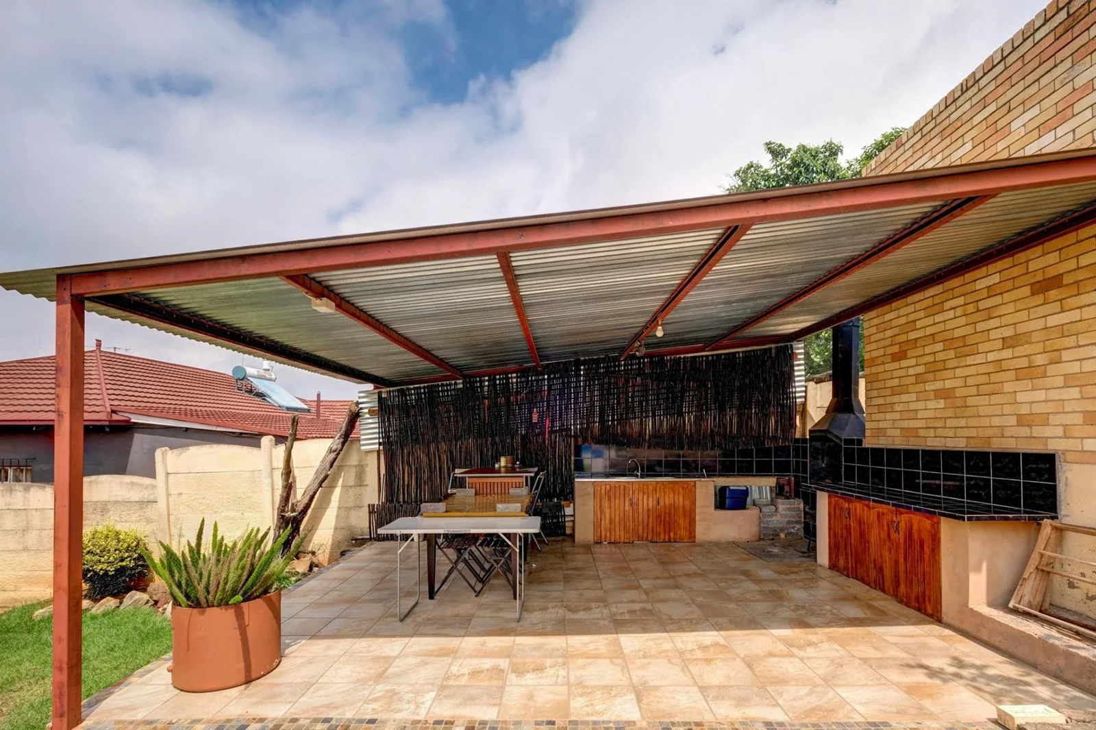 3 BEDROOM HOUSE IN DISCOVERY