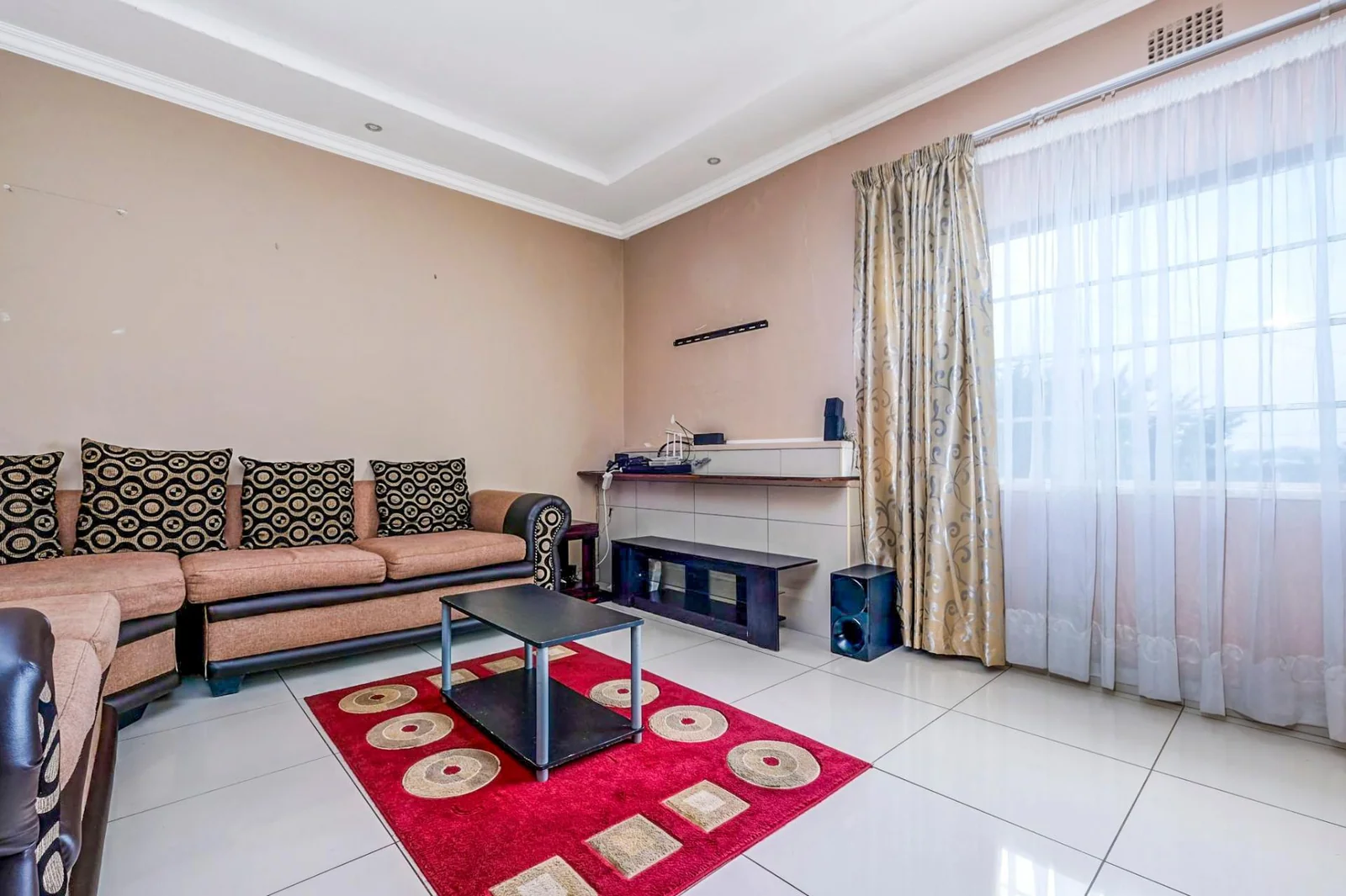 3 BEDROOM HOUSE IN DISCOVERY