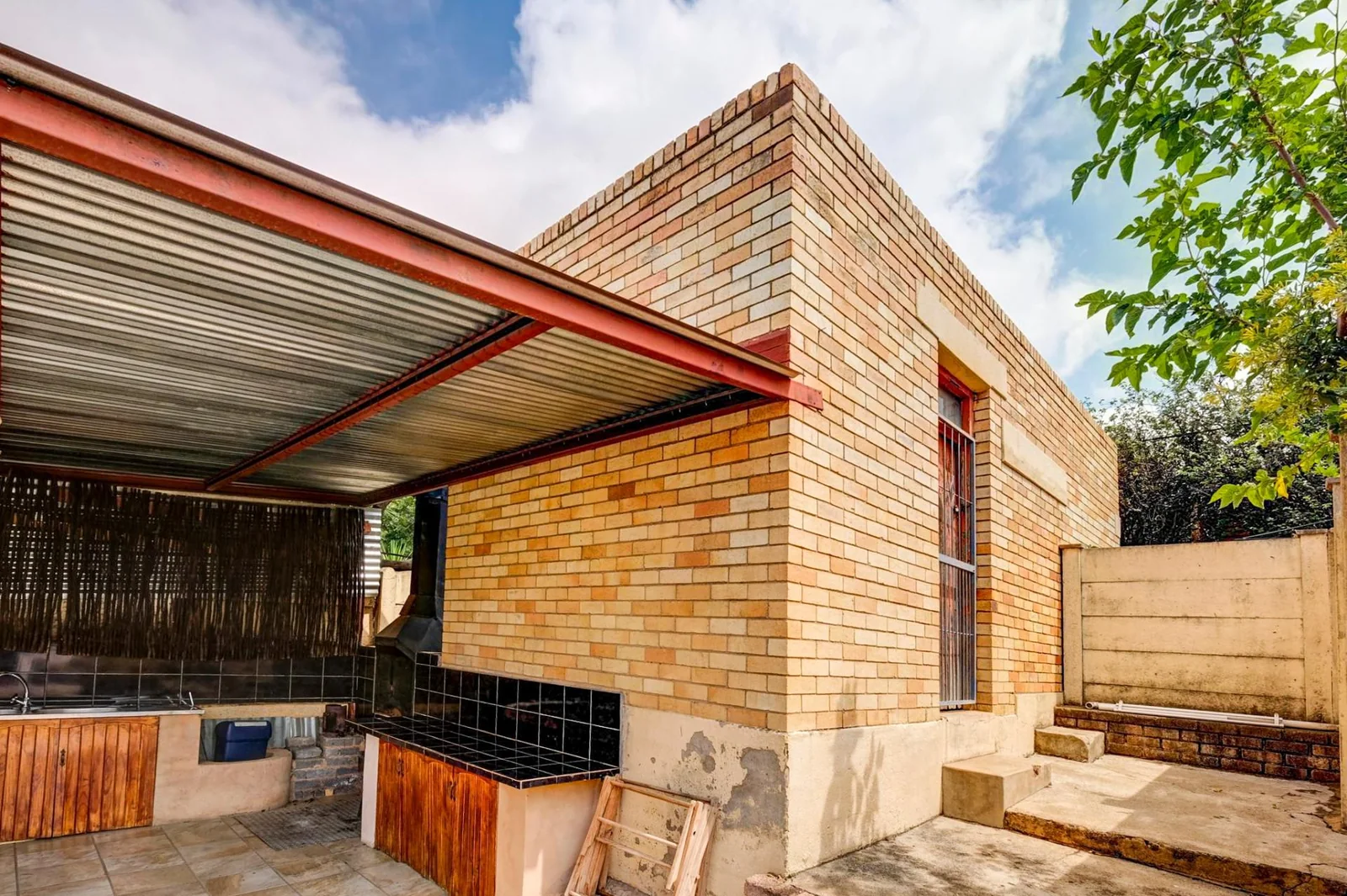 3 BEDROOM HOUSE IN DISCOVERY