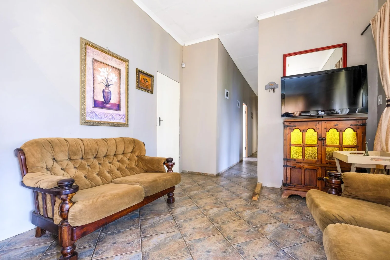 4 BEDROOM HOUSE IN DISCOVERY