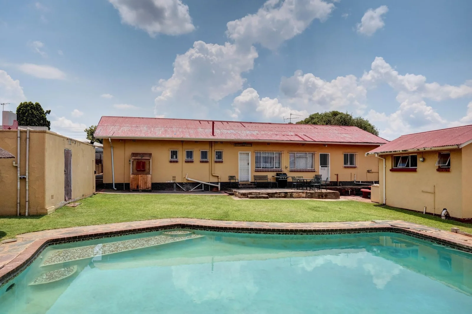 4 BEDROOM HOUSE IN DISCOVERY