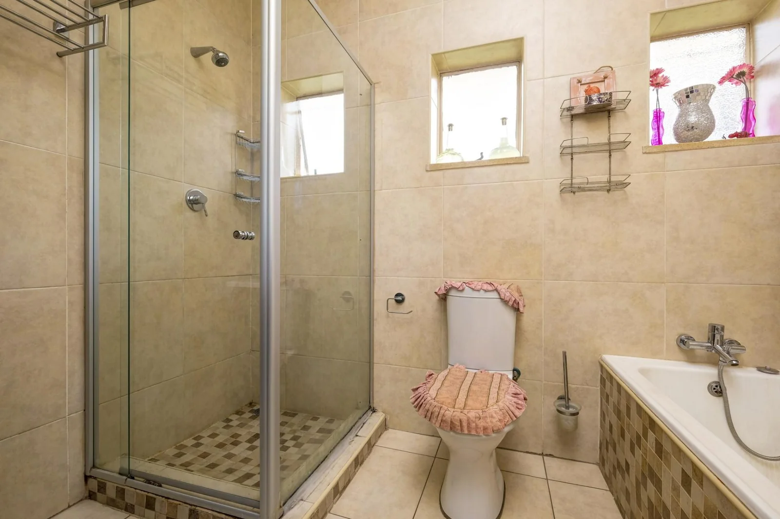 4 BEDROOM HOUSE IN DISCOVERY