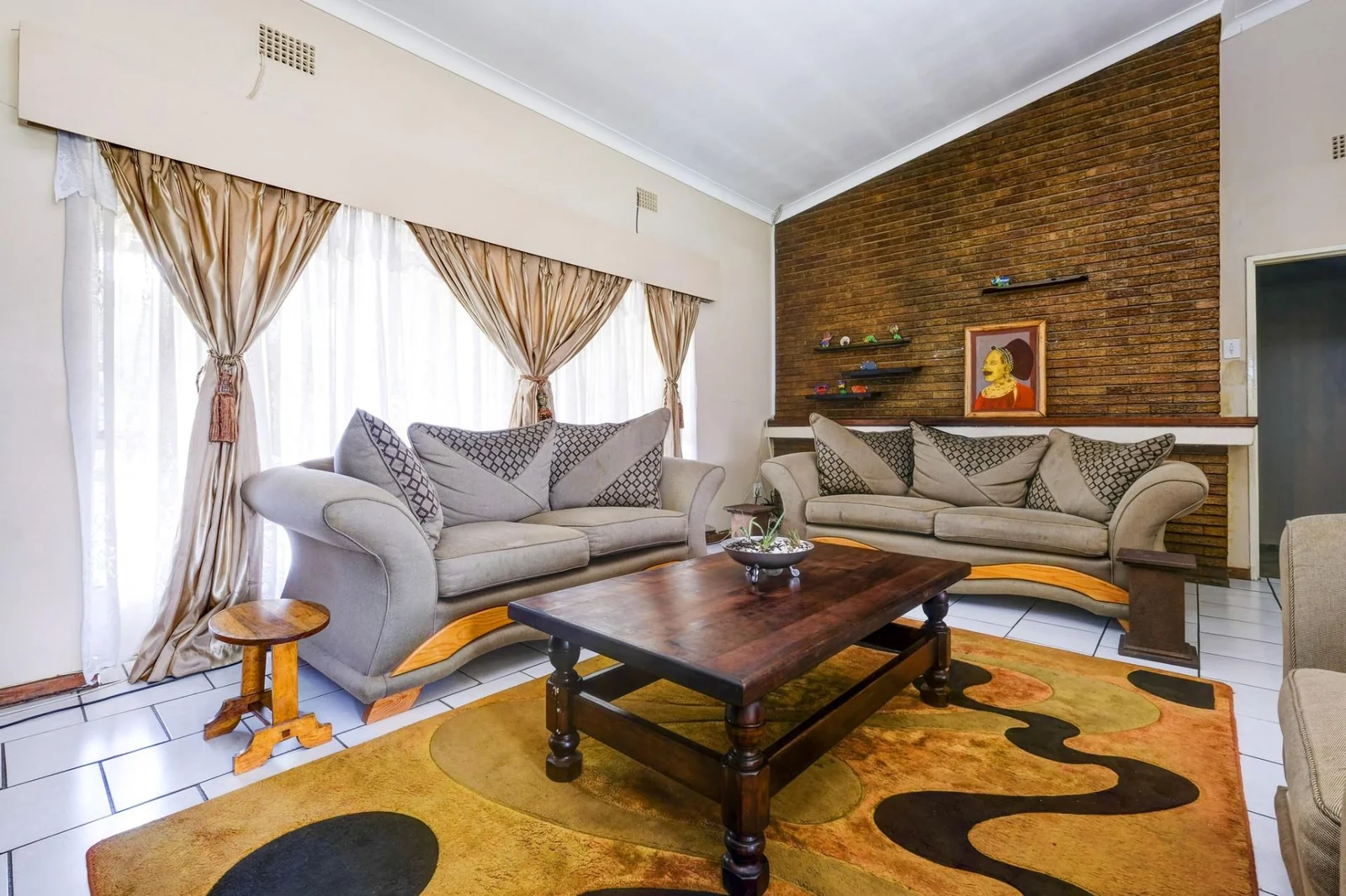 4 BEDROOM HOUSE IN DISCOVERY