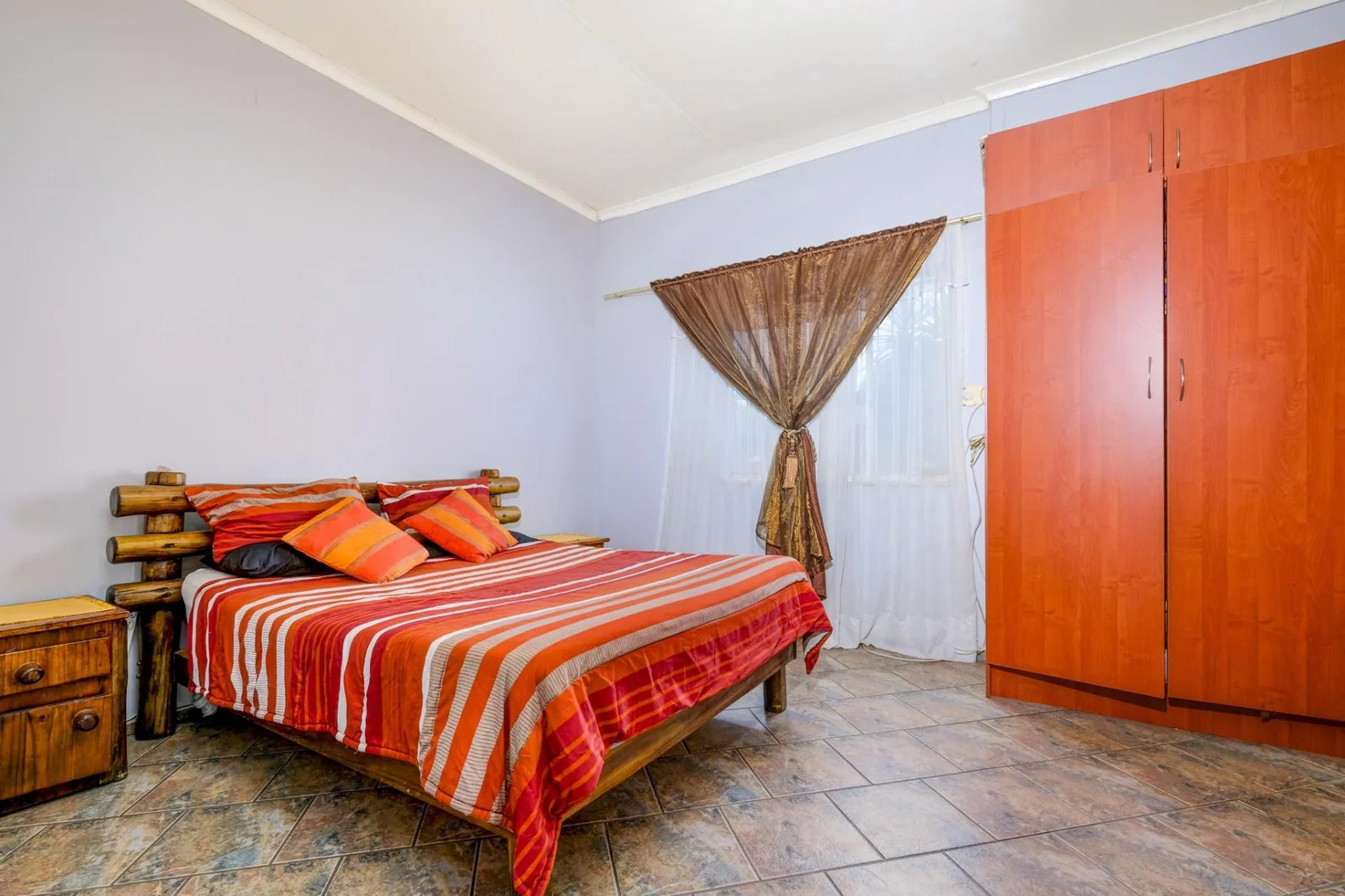 4 BEDROOM HOUSE IN DISCOVERY