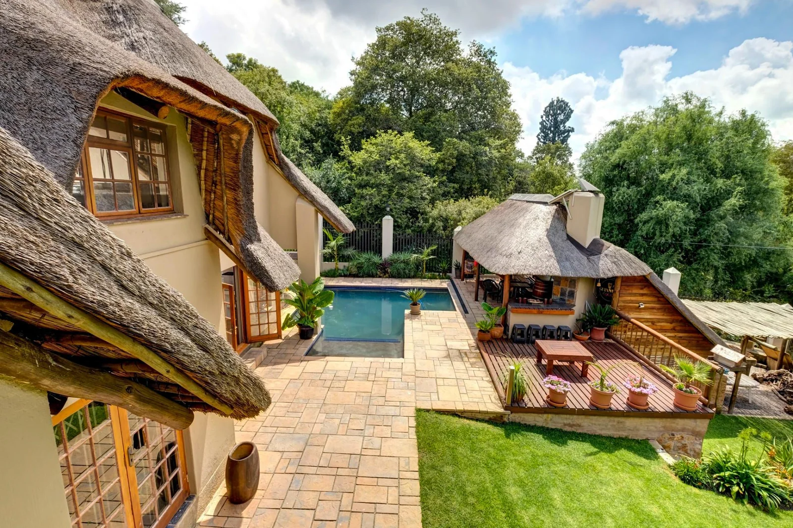 5 BEDROOM HOUSE IN RANDPARK RIDGE