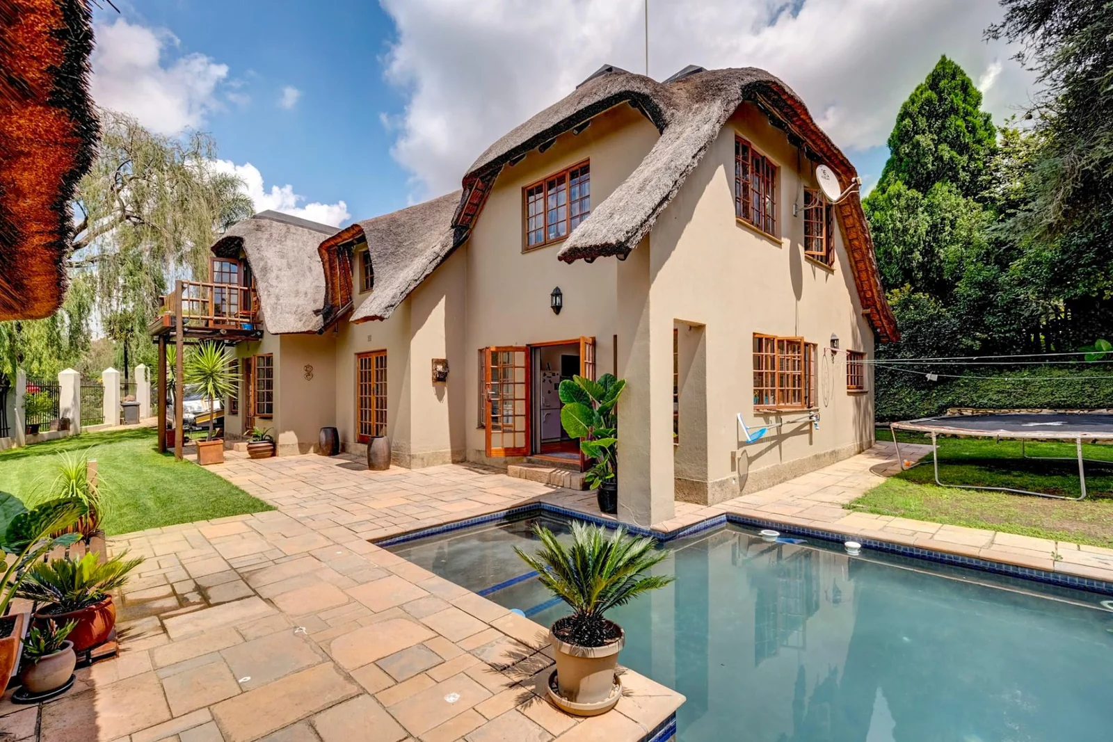 5 BEDROOM HOUSE IN RANDPARK RIDGE