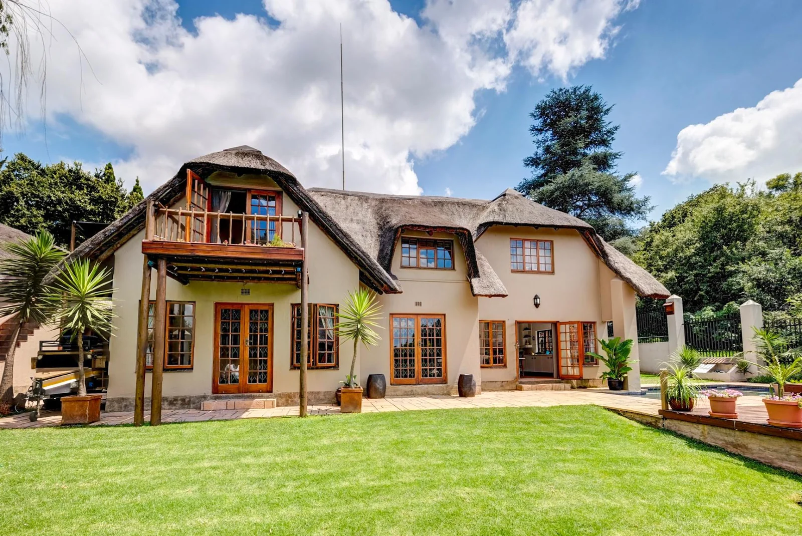 5 BEDROOM HOUSE IN RANDPARK RIDGE