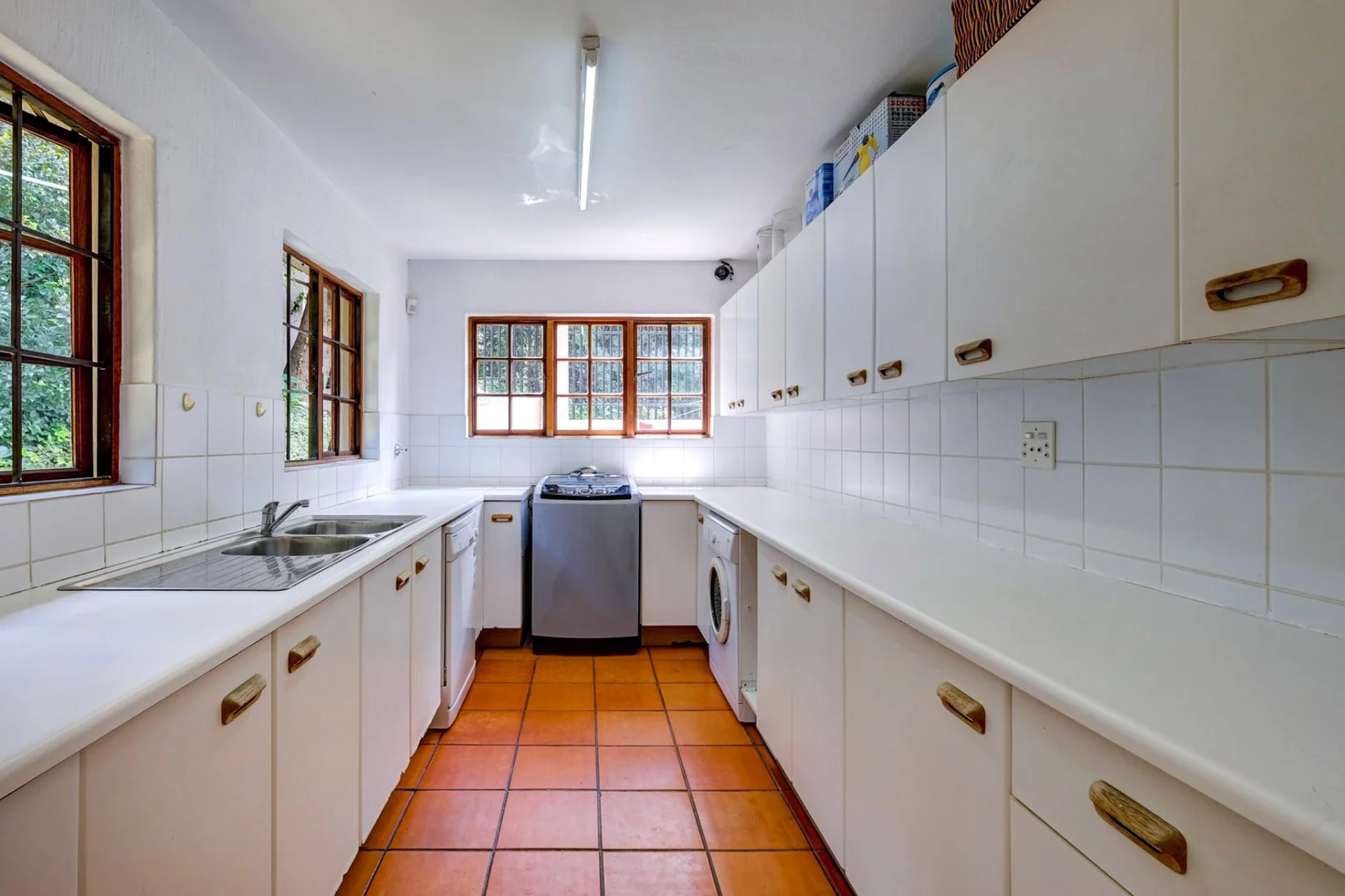 5 BEDROOM HOUSE IN RANDPARK RIDGE