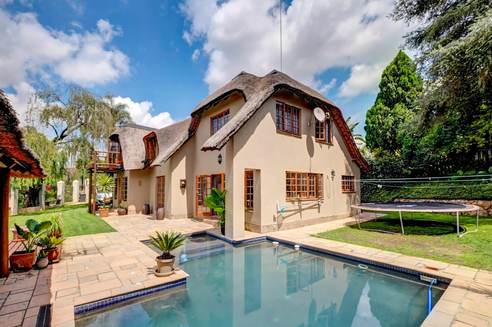 5 BEDROOM HOUSE IN RANDPARK RIDGE