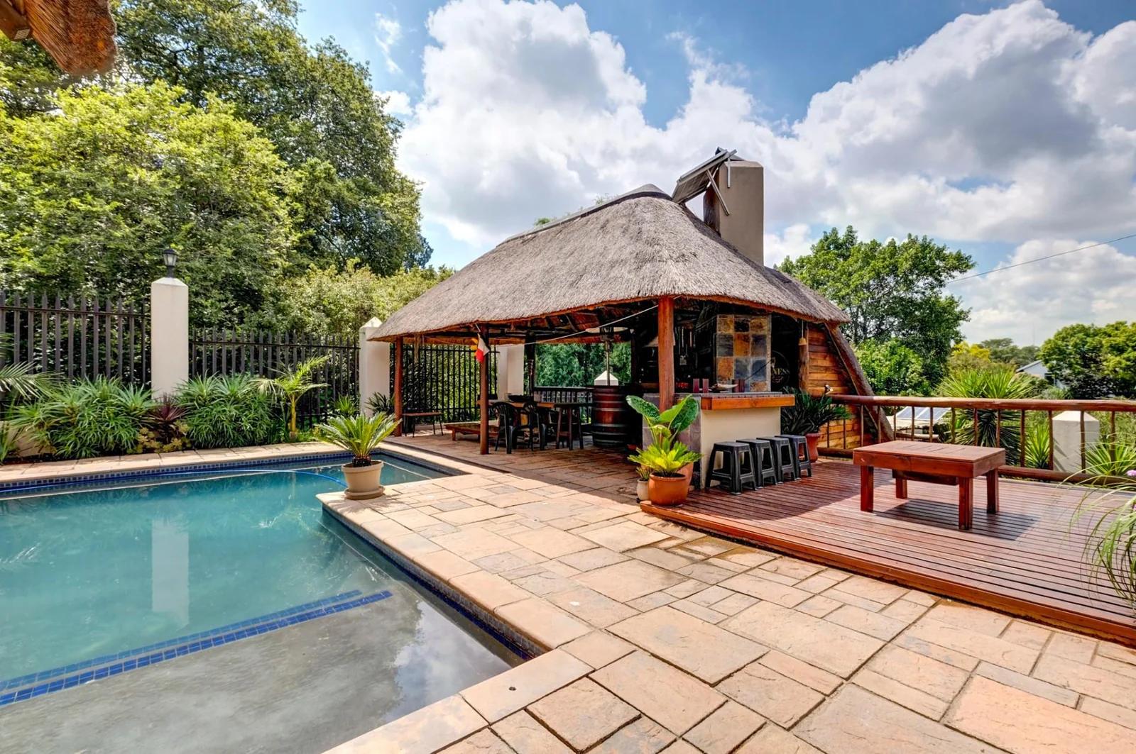 5 BEDROOM HOUSE IN RANDPARK RIDGE