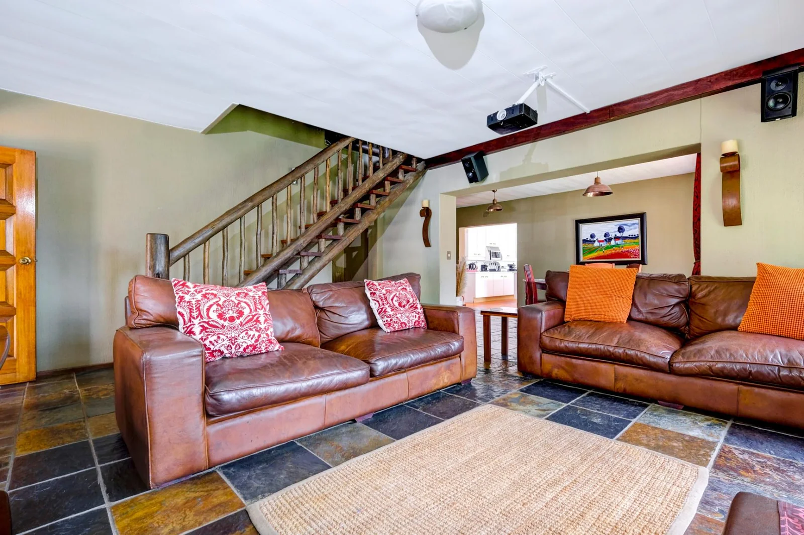 5 BEDROOM HOUSE IN RANDPARK RIDGE