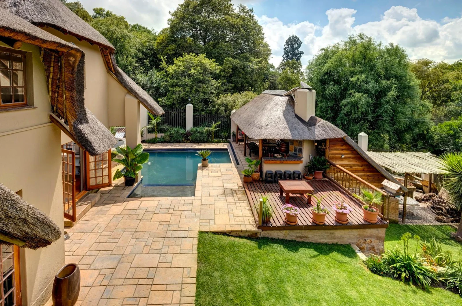 5 BEDROOM HOUSE IN RANDPARK RIDGE