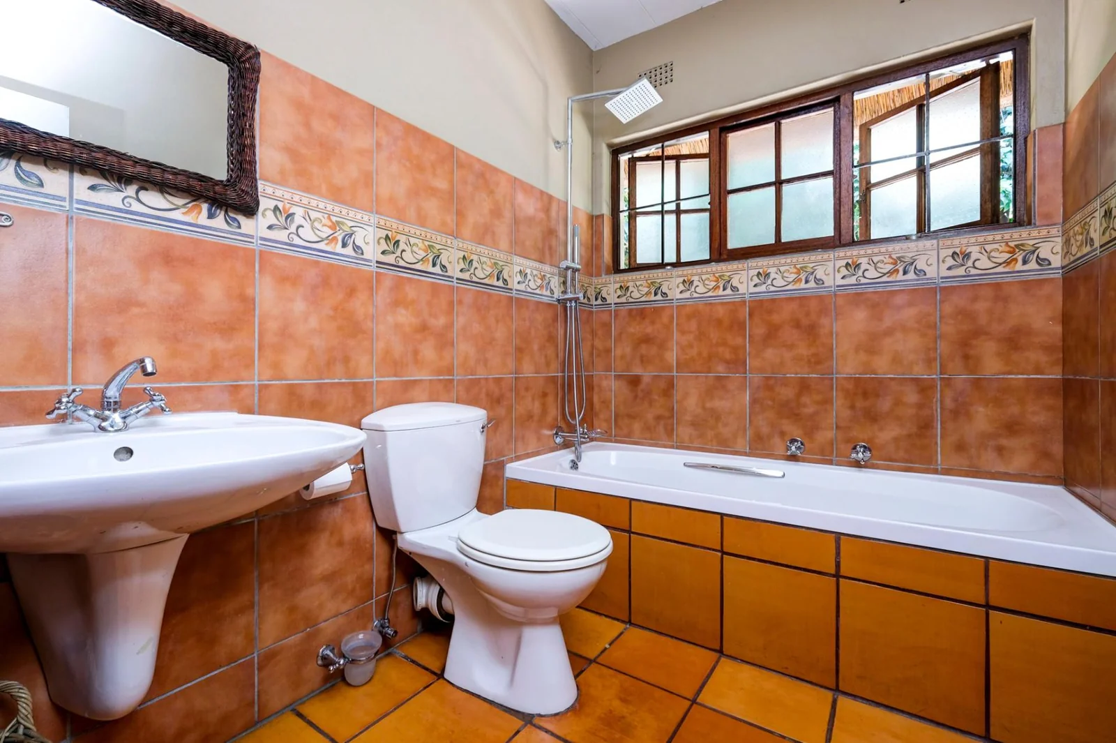 5 BEDROOM HOUSE IN RANDPARK RIDGE