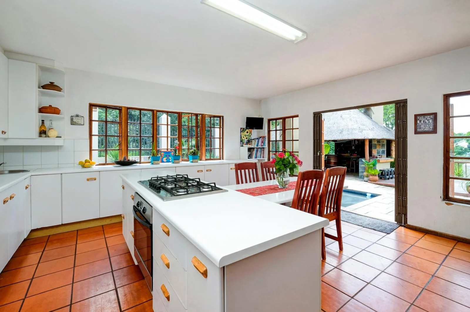 5 BEDROOM HOUSE IN RANDPARK RIDGE