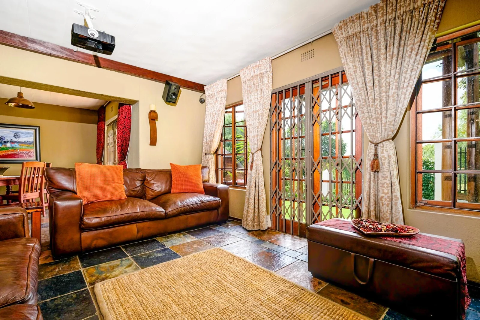 5 BEDROOM HOUSE IN RANDPARK RIDGE