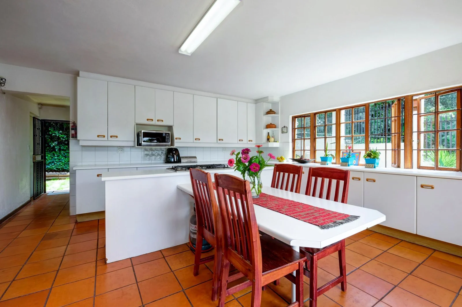 5 BEDROOM HOUSE IN RANDPARK RIDGE